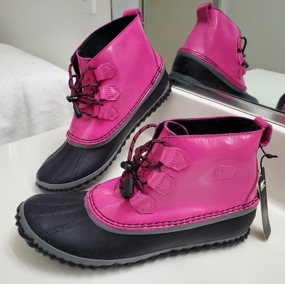 Sorel Other - SOREL Out N About Waterproof Boots